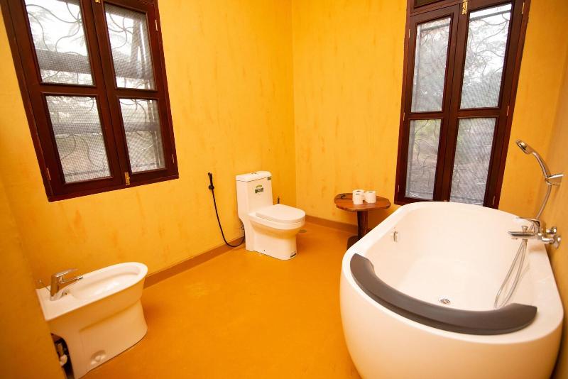 Buffalo Safari Lodge image