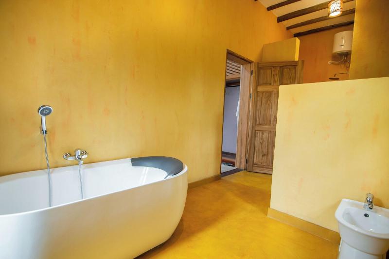 Buffalo Safari Lodge image