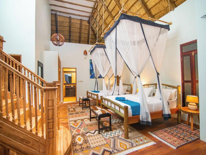 Buffalo Safari Lodge image