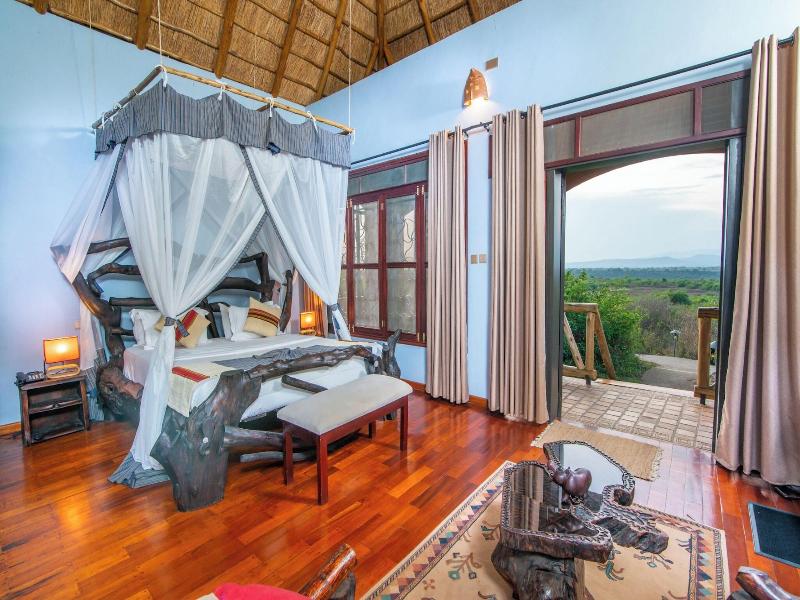 Buffalo Safari Lodge image