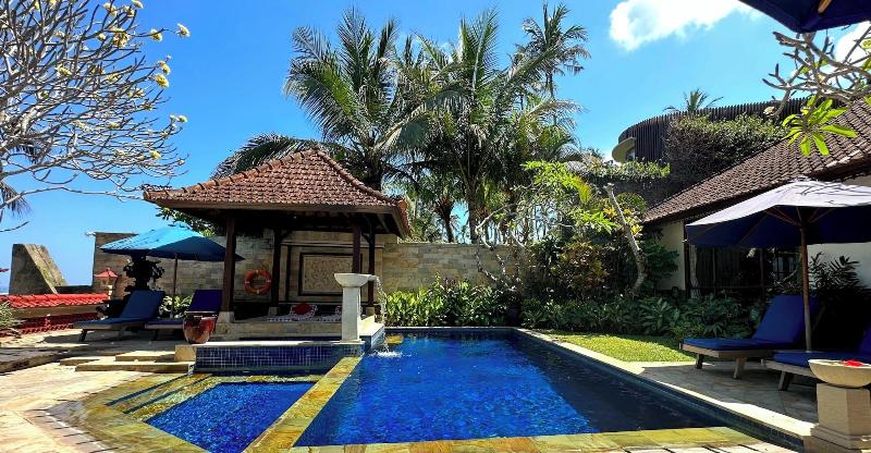 Nusa Indah Bungalows Candidasa image