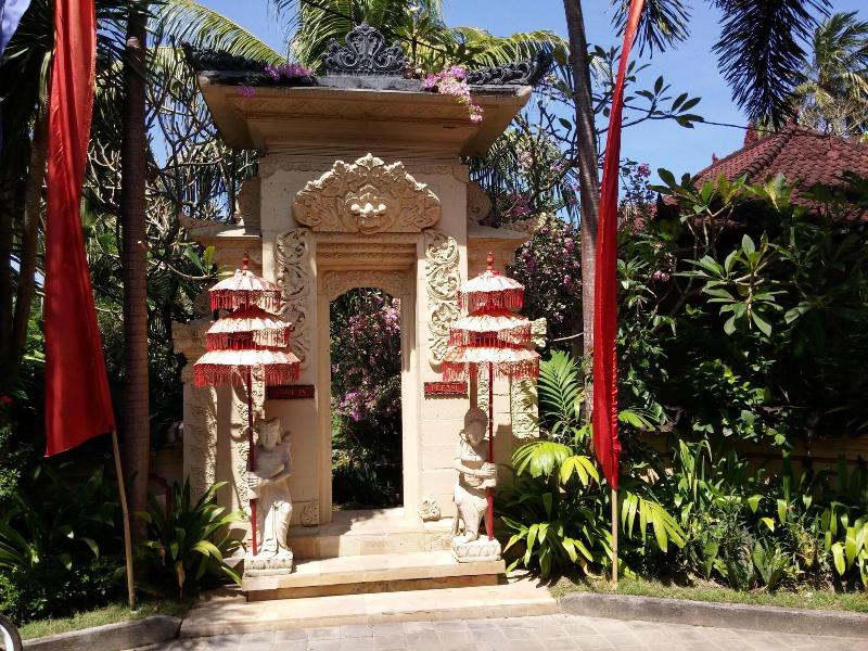 Nusa Indah Bungalows Candidasa image