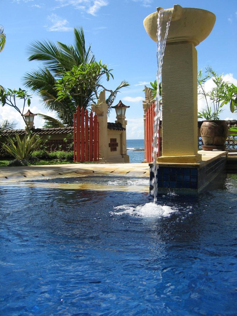 Nusa Indah Bungalows Candidasa image