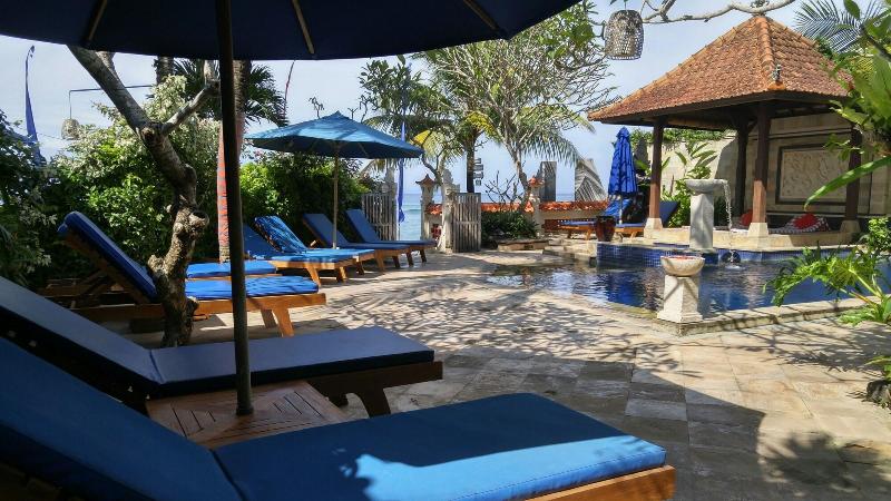 Nusa Indah Bungalows Candidasa image