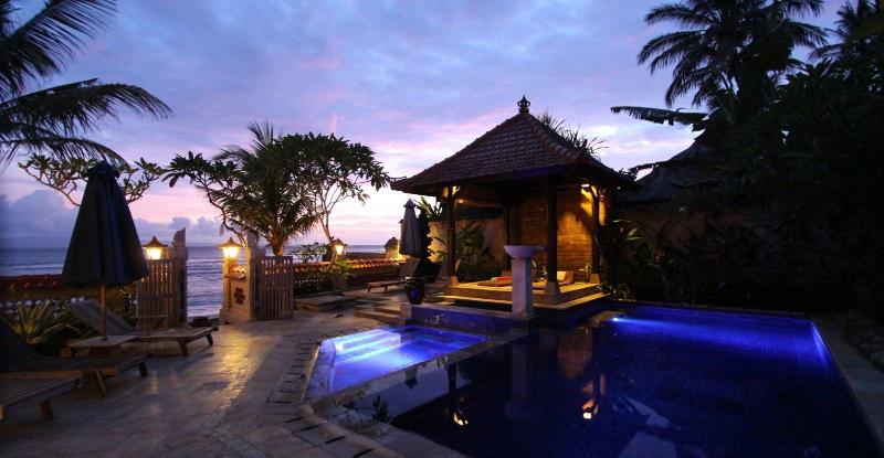 Nusa Indah Bungalows Candidasa image
