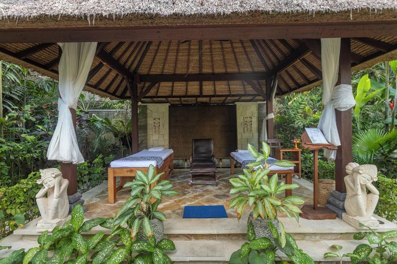 Nusa Indah Bungalows Candidasa image