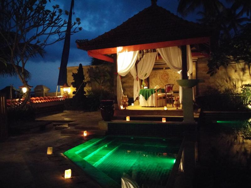 Nusa Indah Bungalows Candidasa image