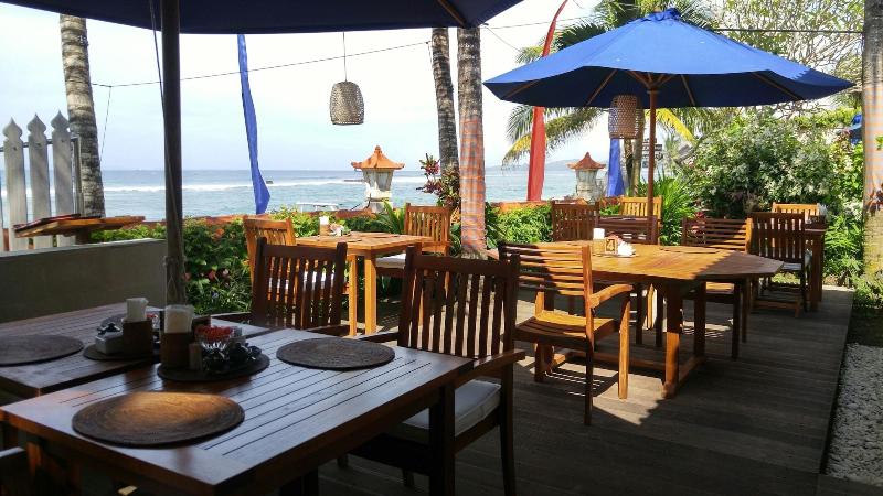 Nusa Indah Bungalows Candidasa image