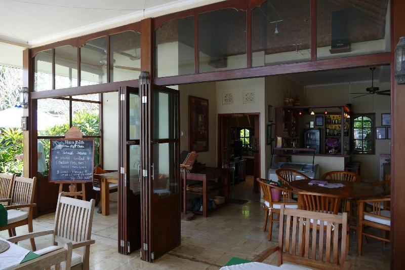 Nusa Indah Bungalows Candidasa image