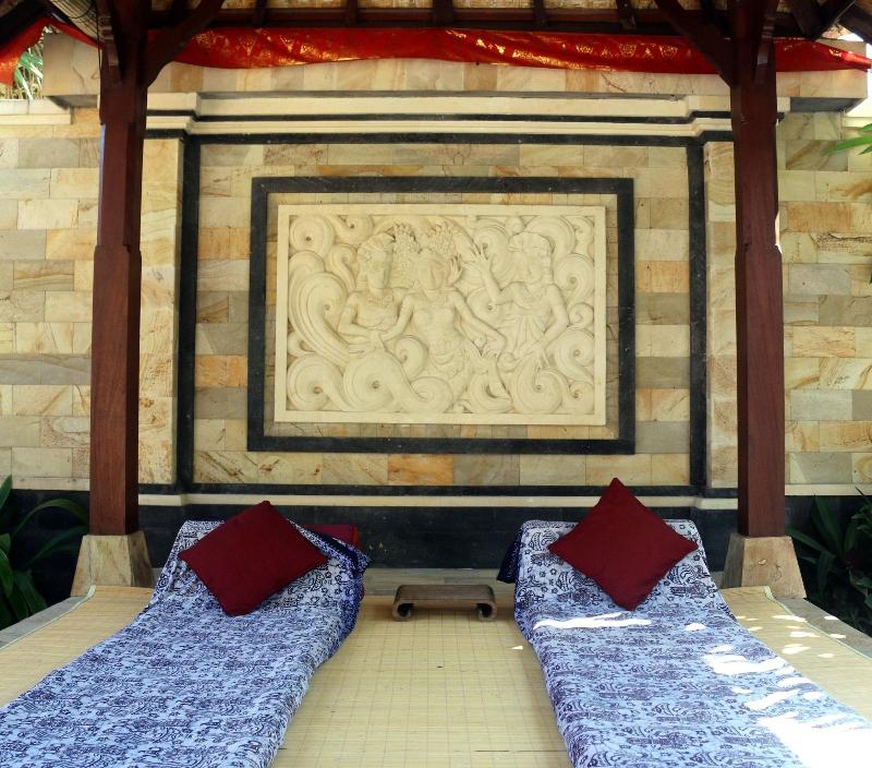 Nusa Indah Bungalows Candidasa image