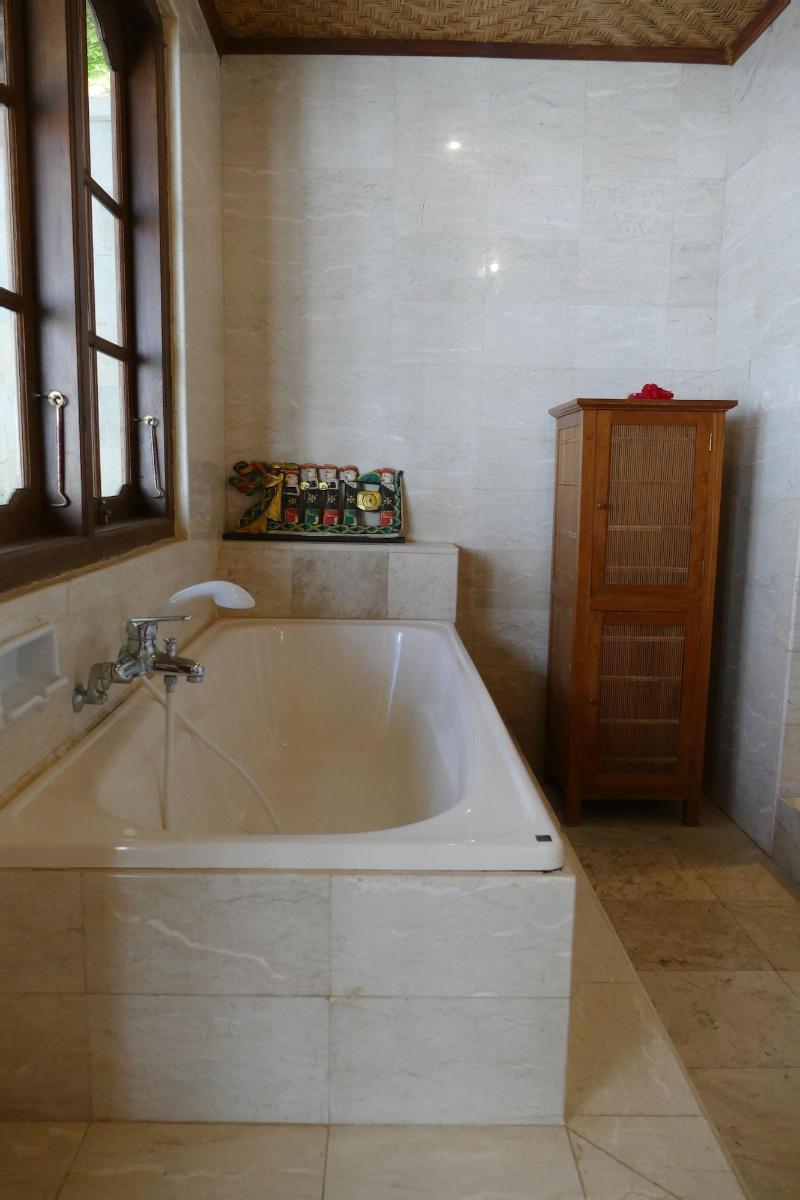 Nusa Indah Bungalows Candidasa image