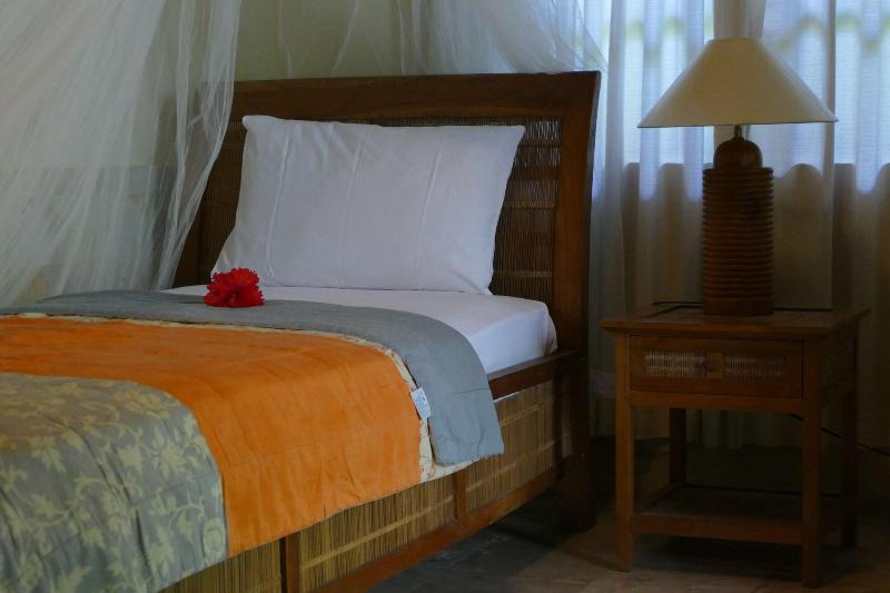 Nusa Indah Bungalows Candidasa image