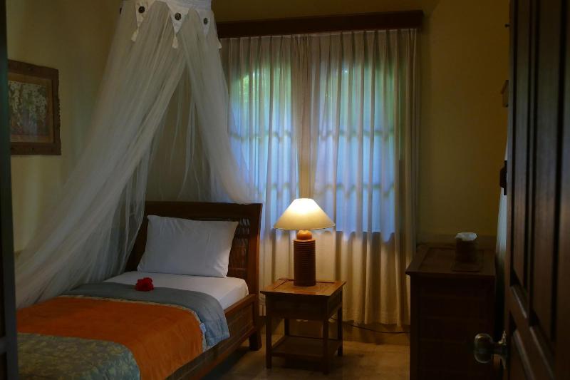 Nusa Indah Bungalows Candidasa image