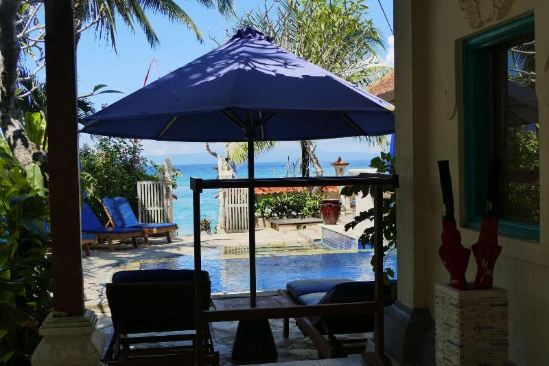 Nusa Indah Bungalows Candidasa image