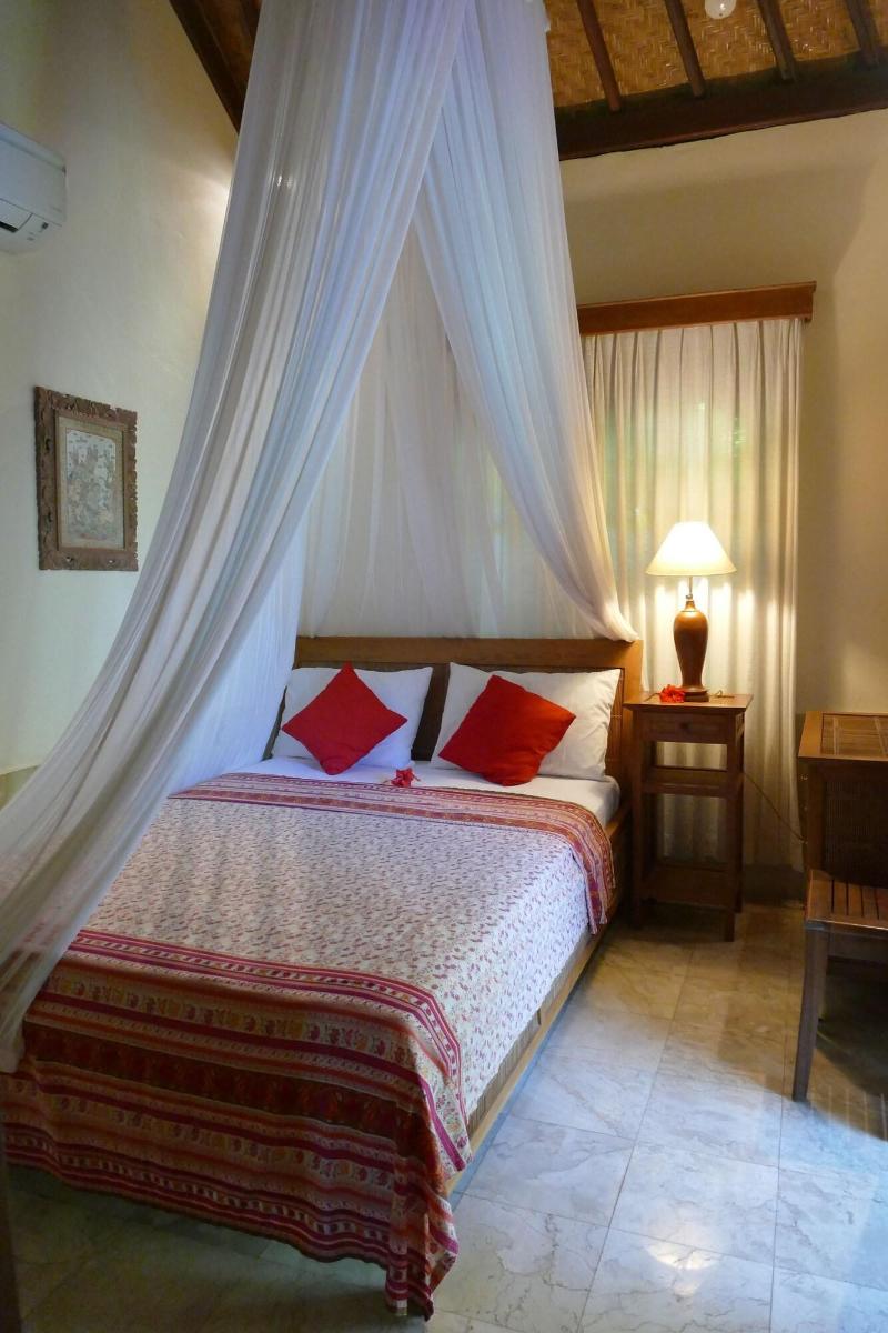 Nusa Indah Bungalows Candidasa image