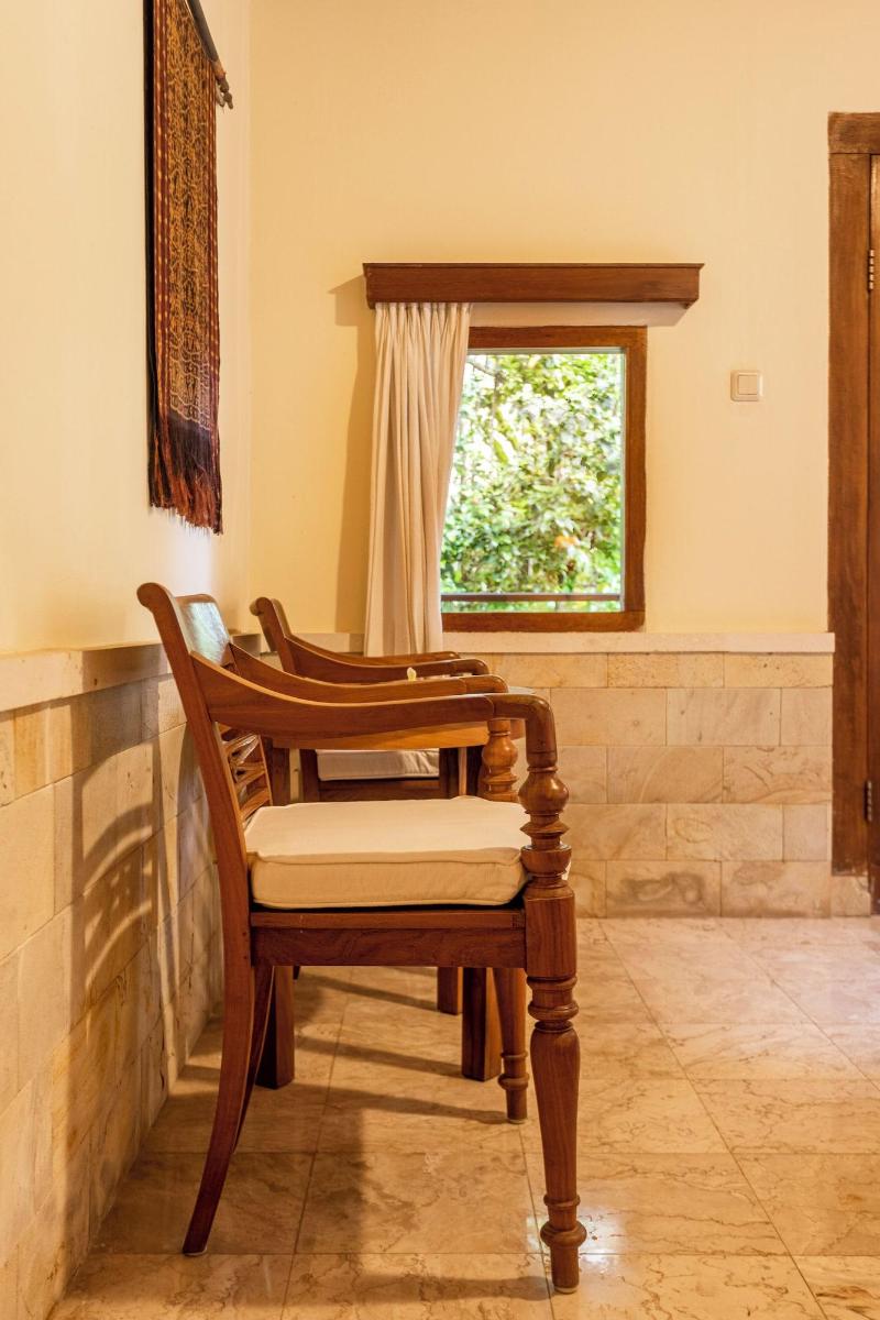 Nusa Indah Bungalows Candidasa image