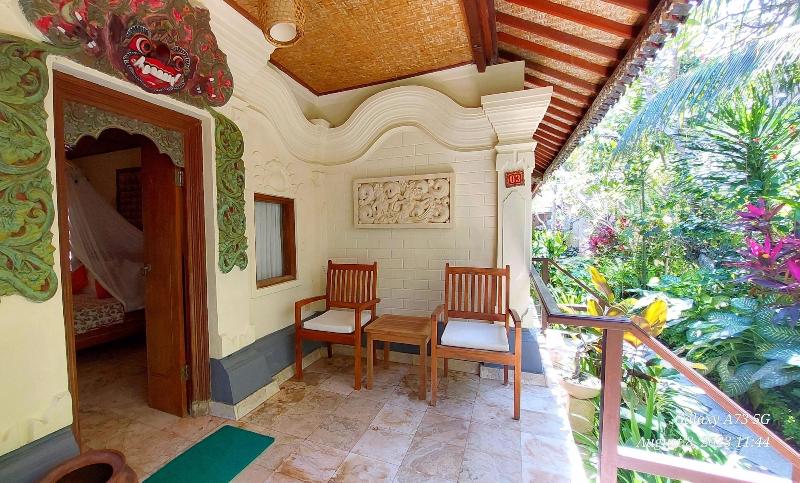 Nusa Indah Bungalows Candidasa image