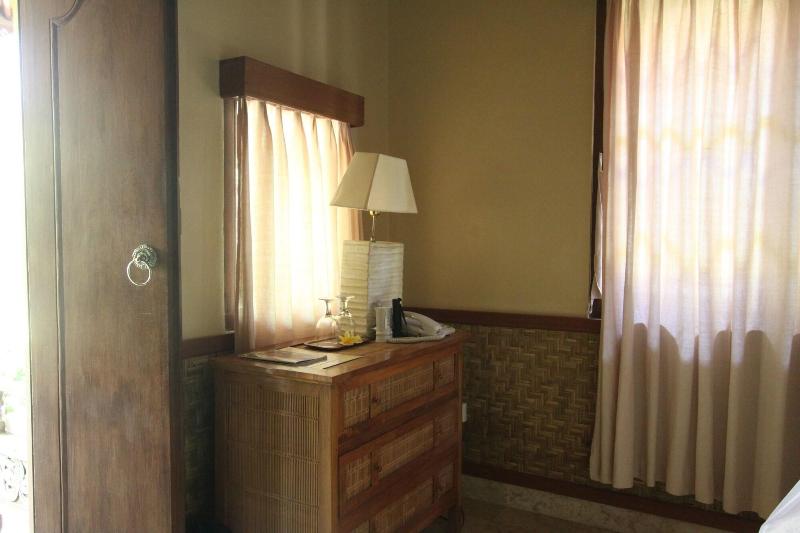 Nusa Indah Bungalows Candidasa image