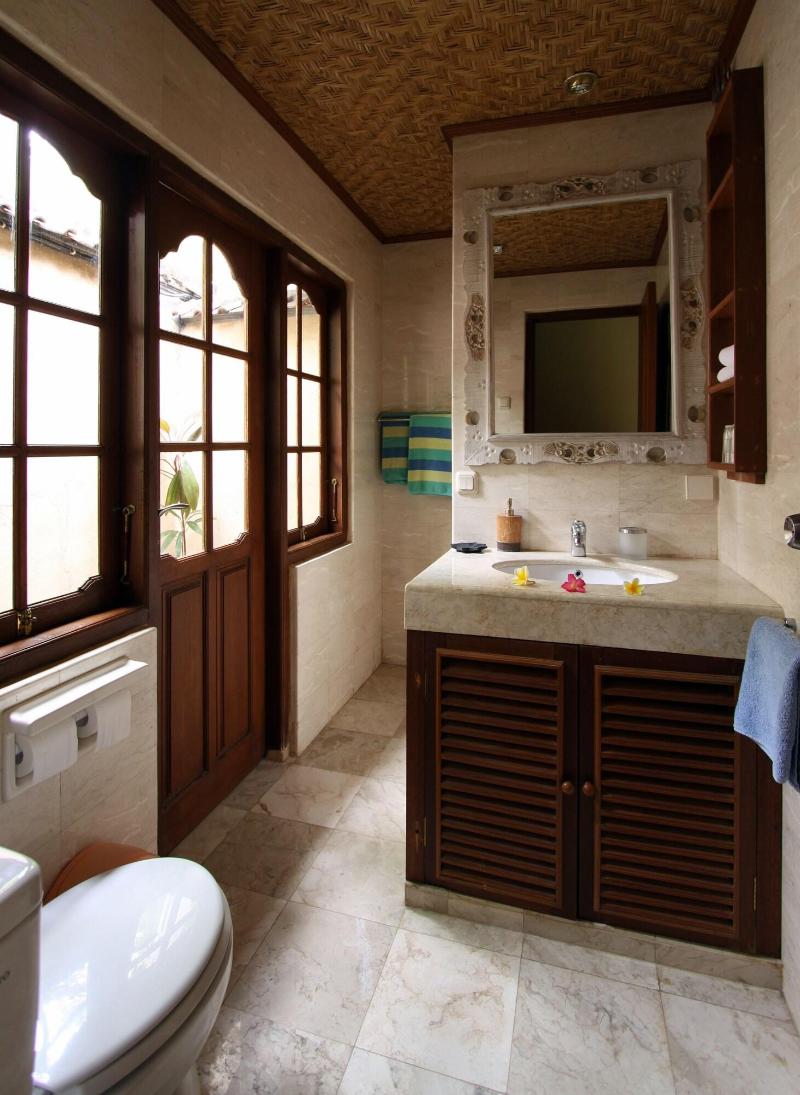 Nusa Indah Bungalows Candidasa image