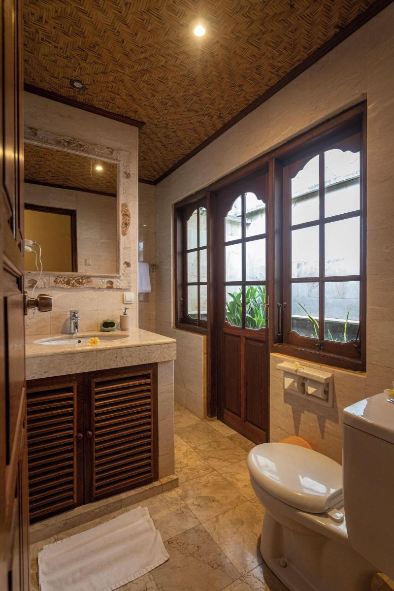 Nusa Indah Bungalows Candidasa image