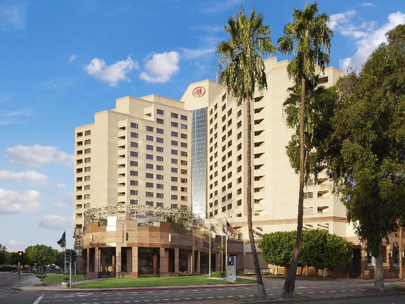 Hilton Long Beach — general view