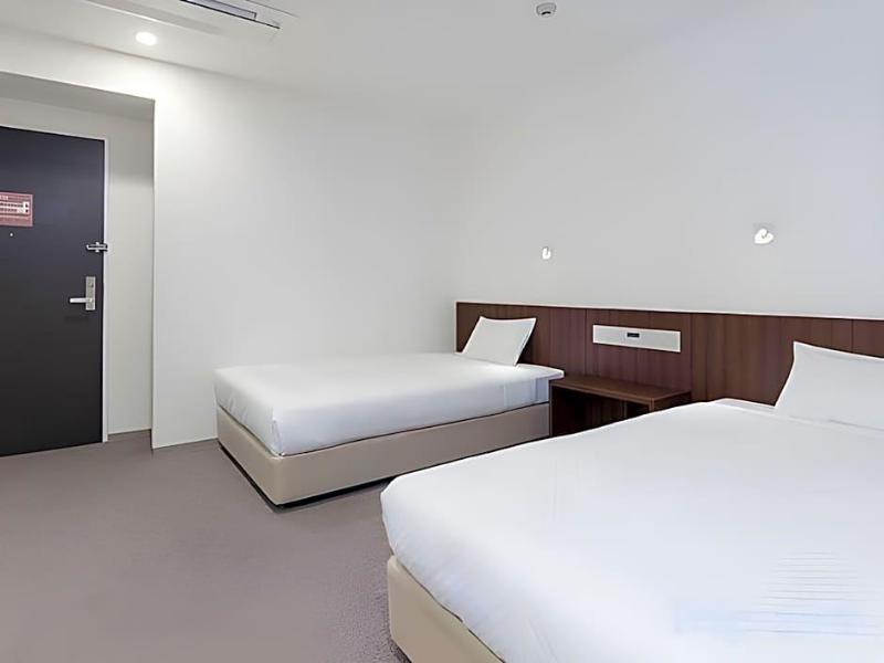 Quintessa Hotel Kokura Comic & Books image