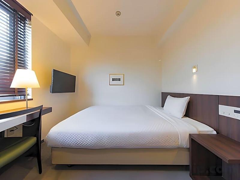 Quintessa Hotel Kokura Comic & Books image