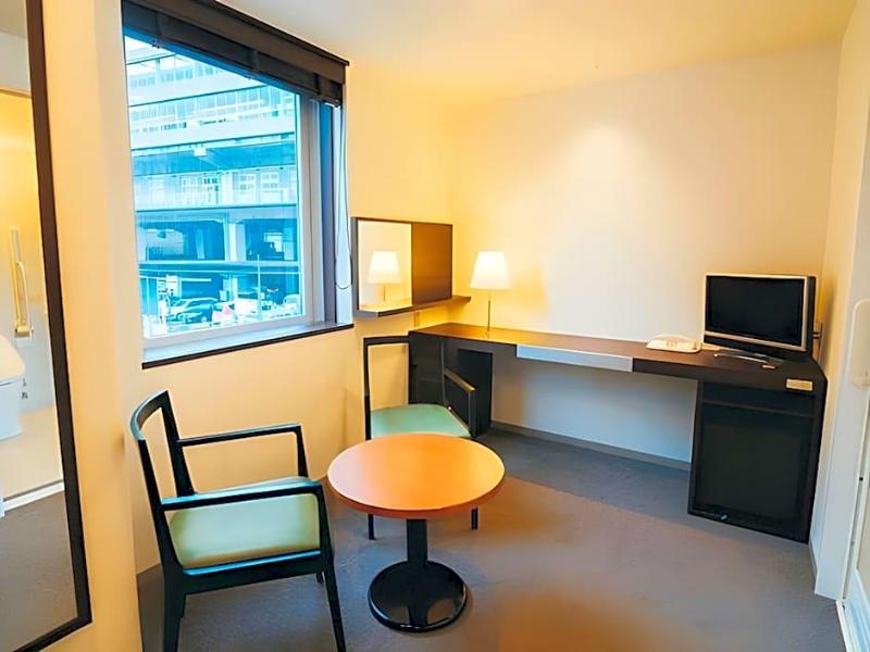 Quintessa Hotel Kokura Comic & Books image