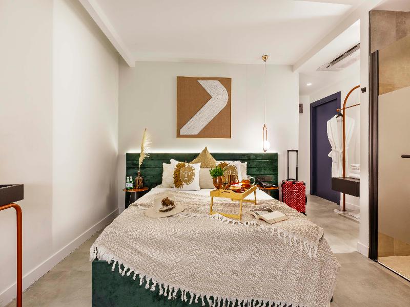 Luff Living Adult Only +12 Plus  Ex One Living image