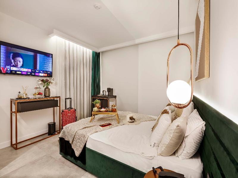 Luff Living Adult Only +12 Plus  Ex One Living image