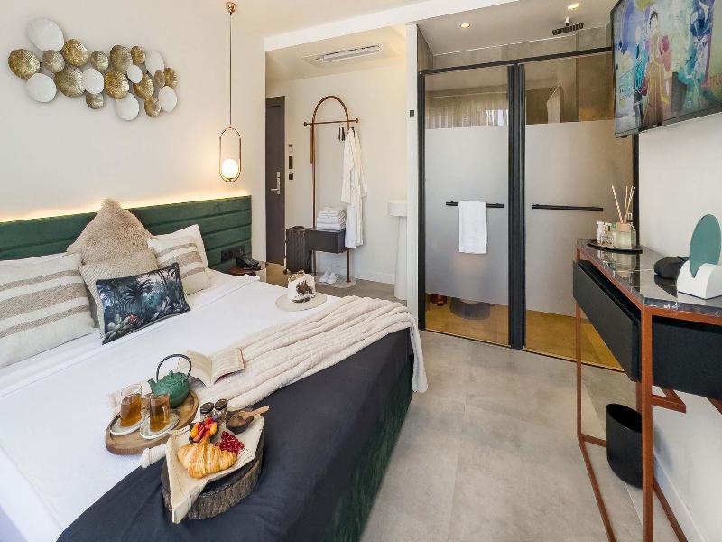 Luff Living Adult Only +12 Plus  Ex One Living image
