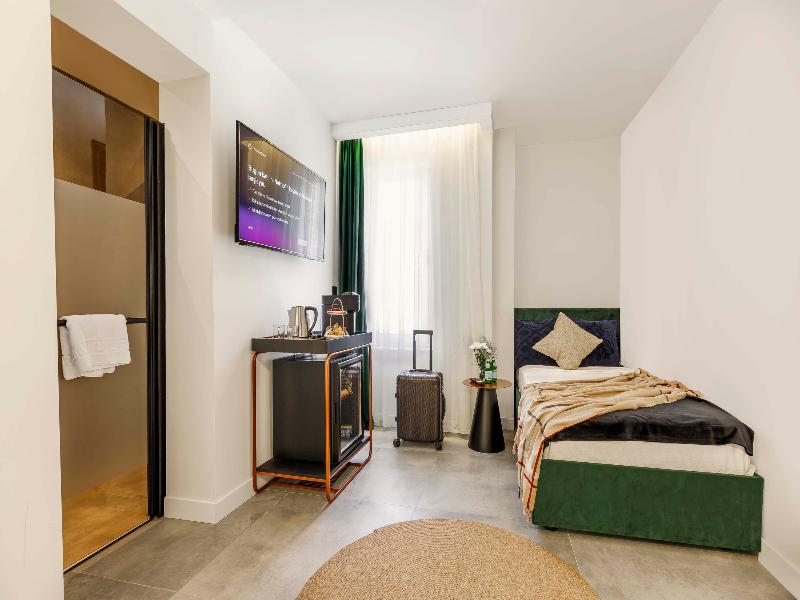 Luff Living Adult Only +12 Plus  Ex One Living image