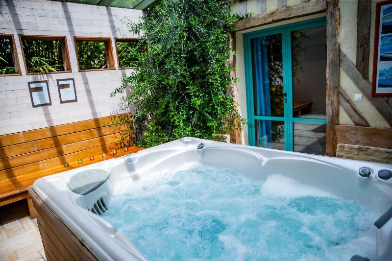 Chambres D'hã´tes La Ferme De L'oudon & Spa image