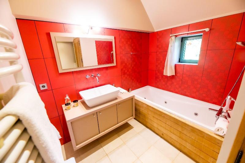 Chambres D'hã´tes La Ferme De L'oudon & Spa image
