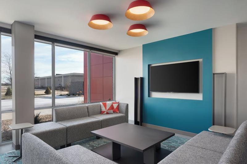 Avid Hotel Oak Creek By IHG image