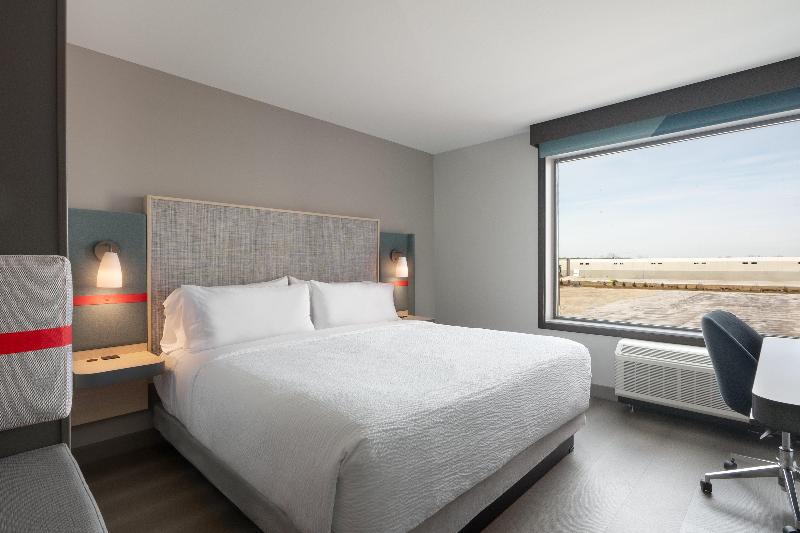 Avid Hotel Oak Creek By IHG image