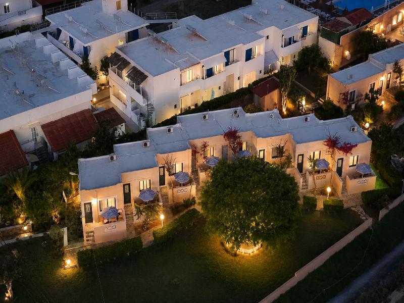 Golden Bay Apartments-Garden Haven — general view