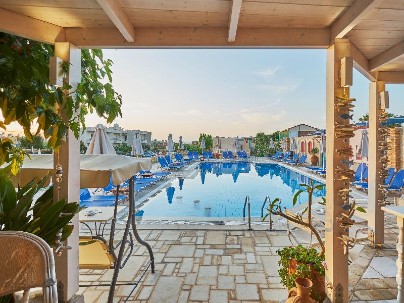 Golden Bay Apartments-Garden Haven image