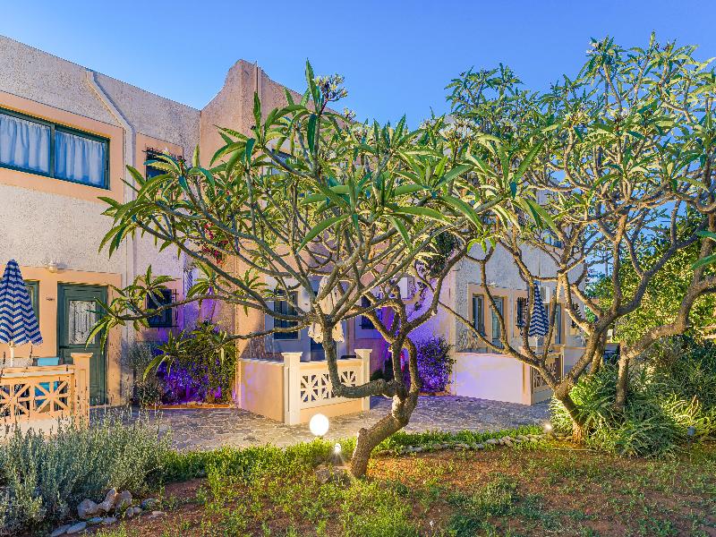 Golden Bay Apartments-Garden Haven image