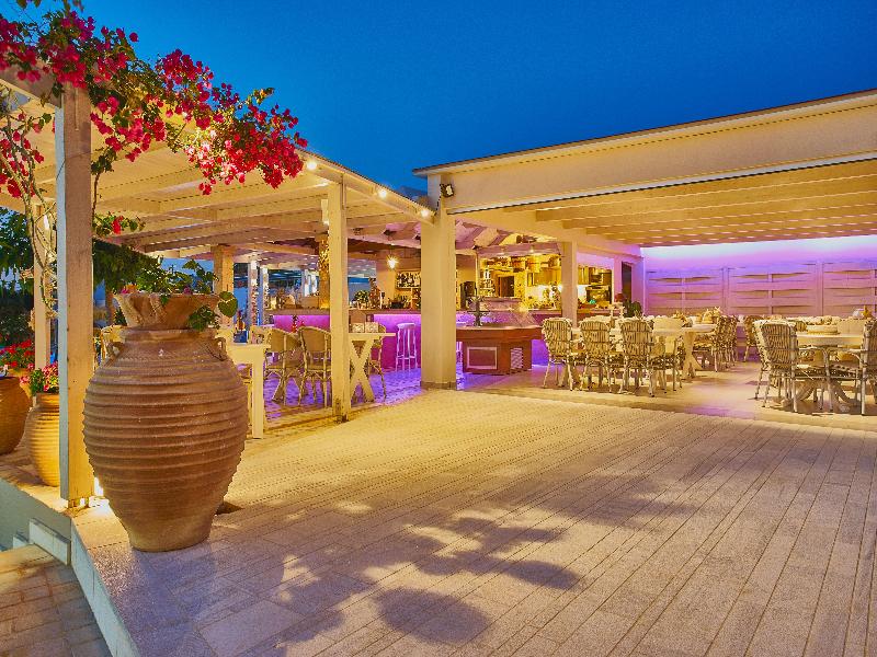 Golden Bay Apartments-Garden Haven image
