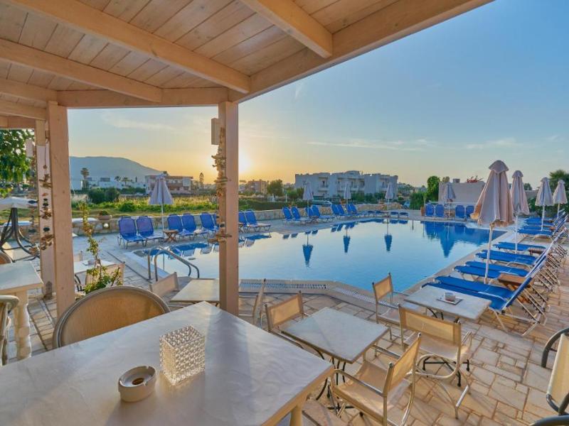 Golden Bay Apartments-Garden Haven image