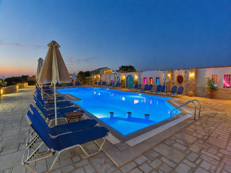 Golden Bay Apartments-Garden Haven image