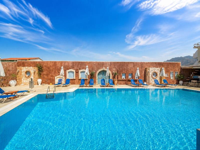 Golden Bay Apartments-Garden Haven image