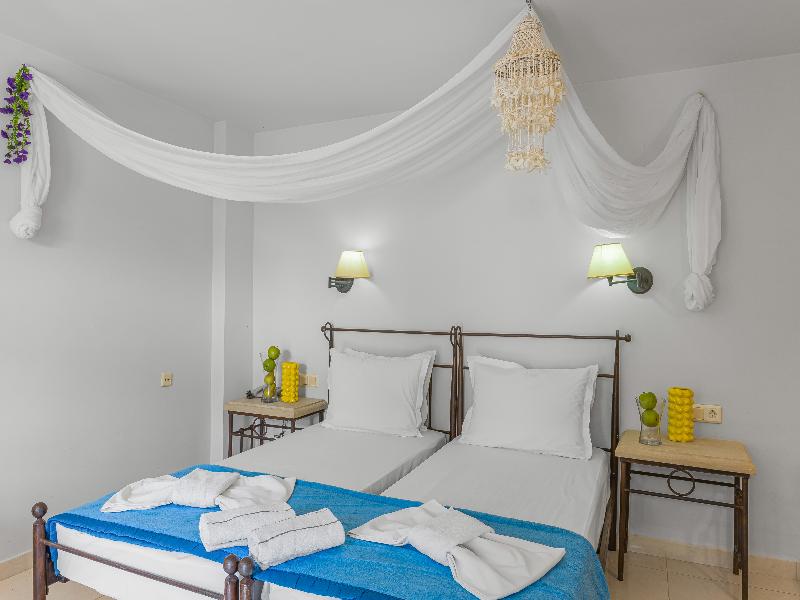 Golden Bay Apartments-Garden Haven image