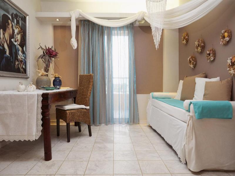 Golden Bay Apartments-Garden Haven image