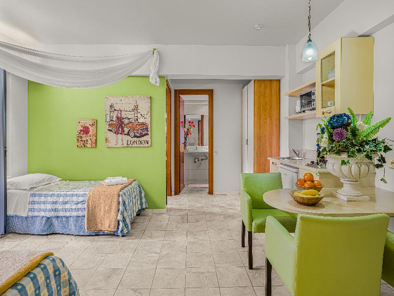 Golden Bay Apartments-Garden Haven image