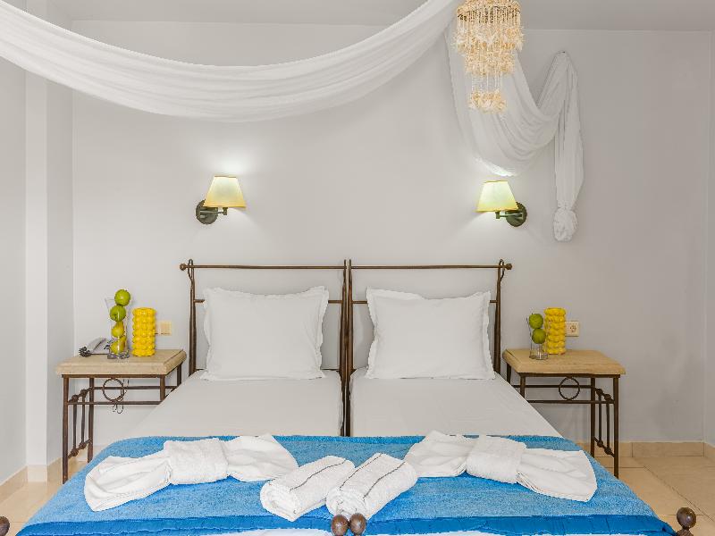 Golden Bay Apartments-Garden Haven image