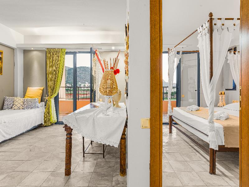 Golden Bay Apartments-Garden Haven image