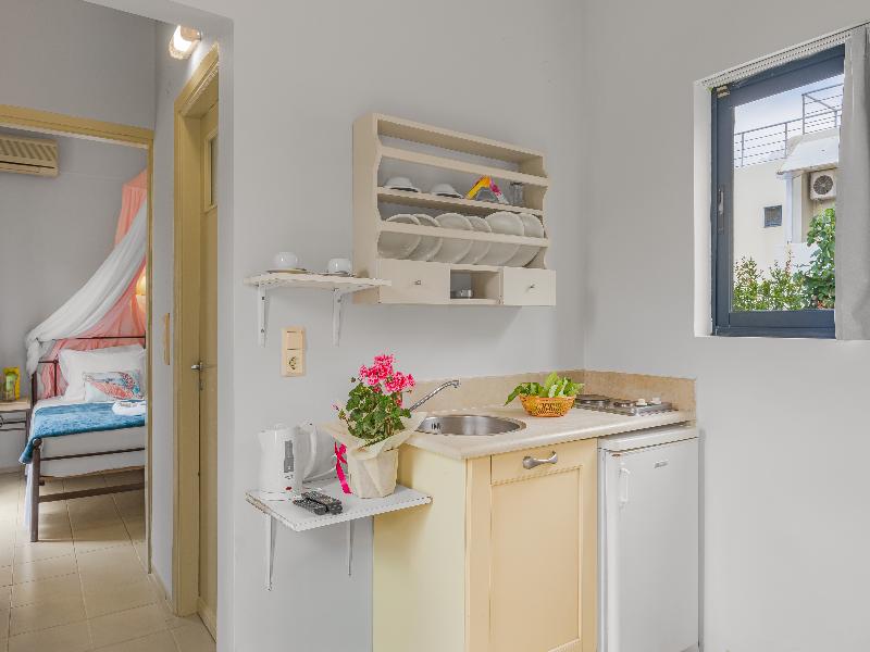 Golden Bay Apartments-Garden Haven image