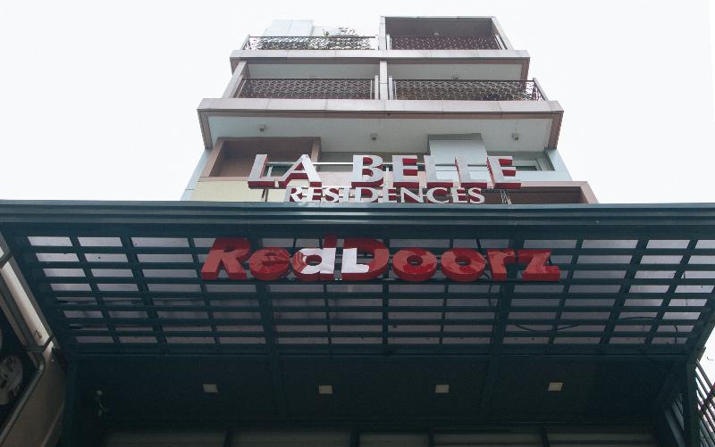 Reddoorz Plus @ La Belle Residences Makati City